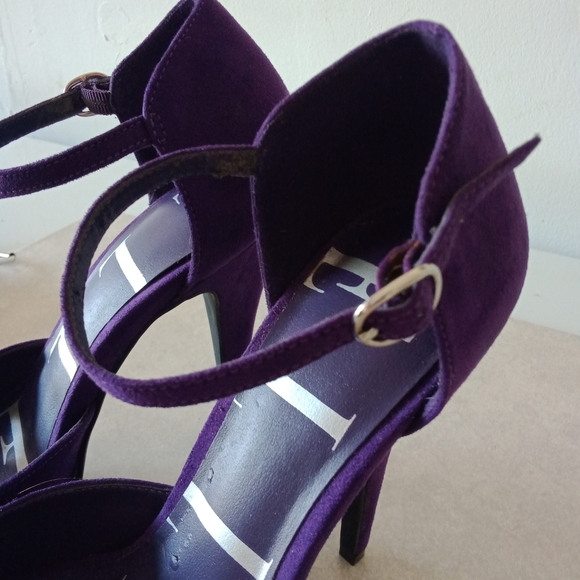 Elle Pumps Woman's Size 8 Med - Picture 4 of 7